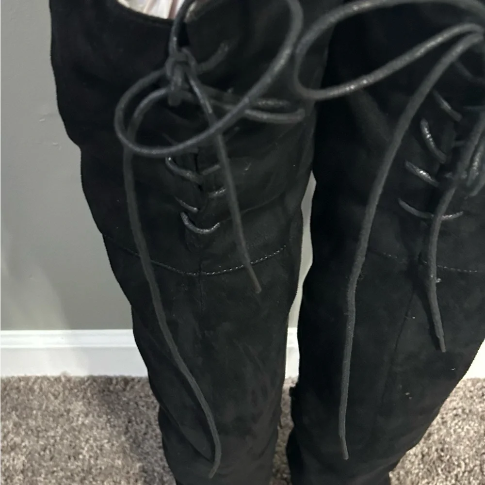 Cupid women’s size 8.5 poll on stretchy over the knee‎ block, heel boot.